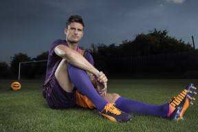 足球裁判紧缺，足协呼吁更多人参与，2020年足球裁判规则