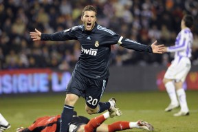 国家队重视定位球训练提升关键节点得分效率，定位球动作要领