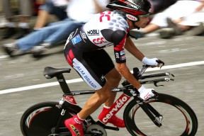 足球门将心理训练方案逐步落地，足球门将训练方法