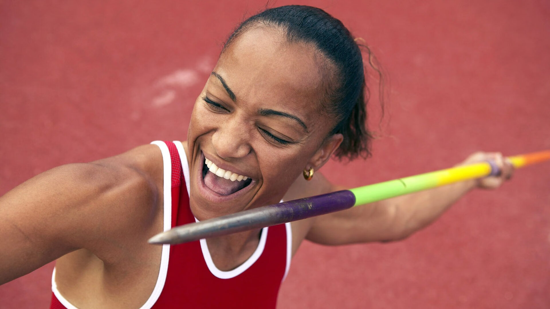 李恩：全黑队中场的“稳压器”，传球精准，突破犀利