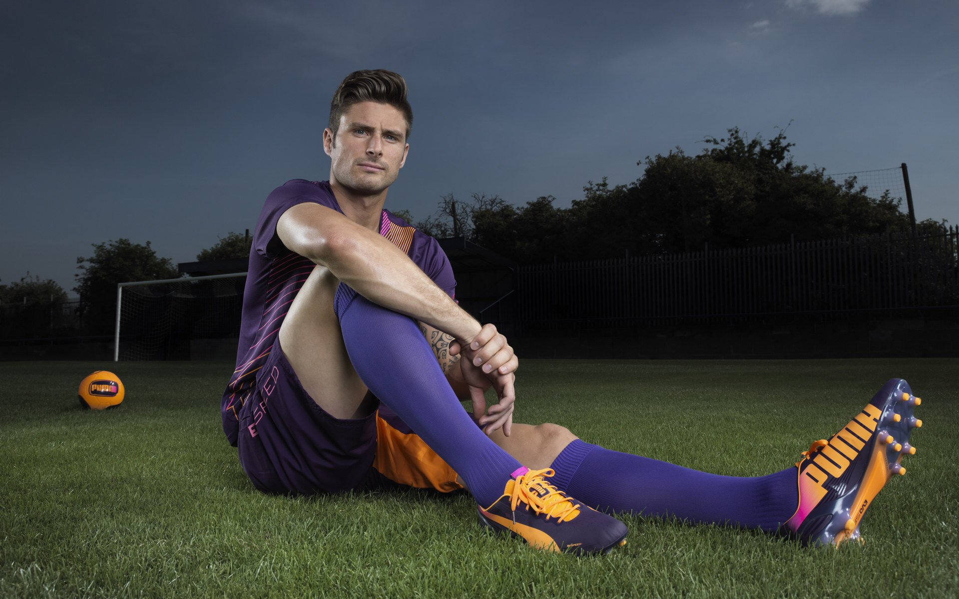 足球裁判紧缺，足协呼吁更多人参与，2020年足球裁判规则